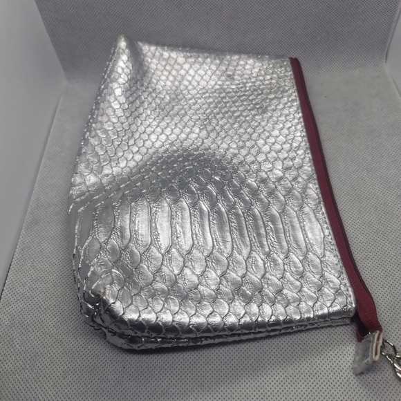 Sisley Makeup Bag Silver Snake Skin - Picture 3 of 6